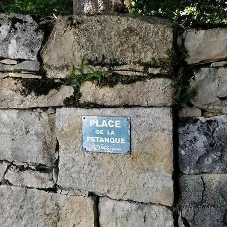 Travers De Pechmeja
