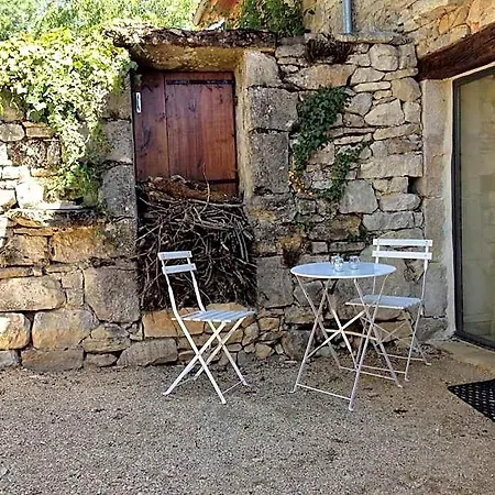 Travers De Pechmeja Lodge