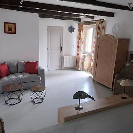 Travers De Pechmeja Lodge