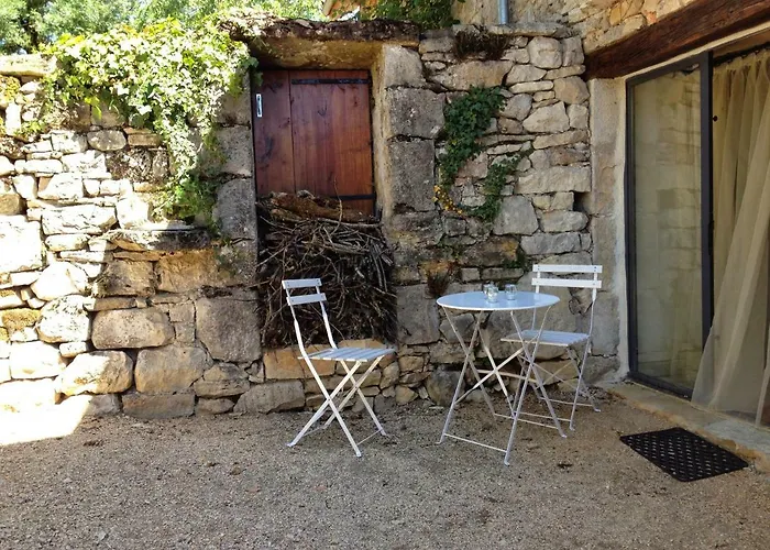 Travers De Pechmeja *